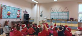 Teatrzyk Kamishibai w wykonaniu nauczycielki pani Niny Stadnickiej, 