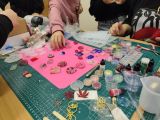 Projekt edukacyjny „Rękodzielnicy Pomagają”, 